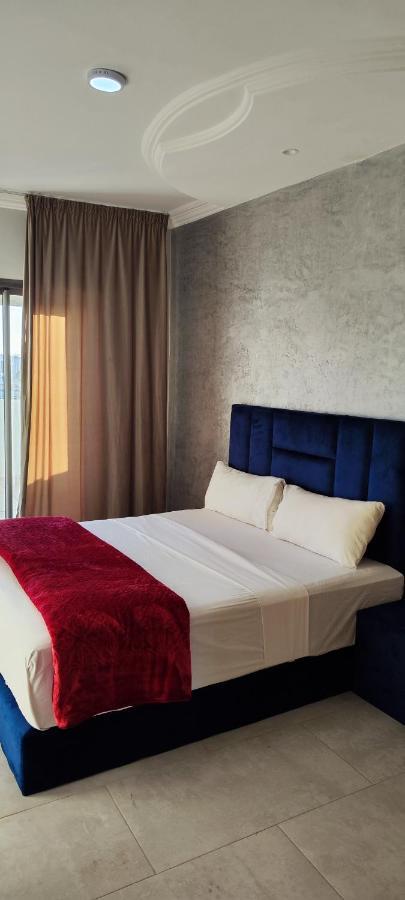 La Rose Bleu 3 Chambre Terrasse Tangier Bagian luar foto